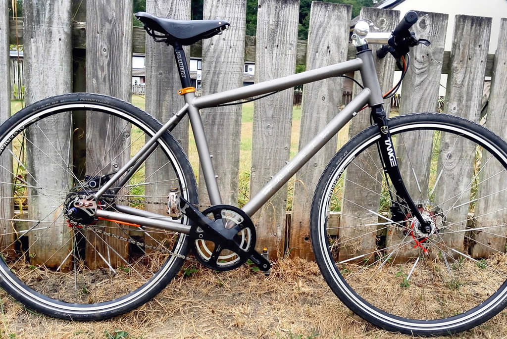 Titanium commuter bike frame